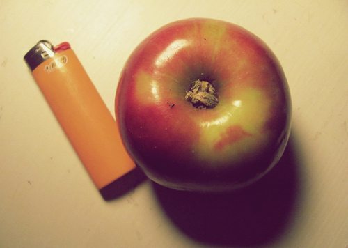 apple pipe and lighter