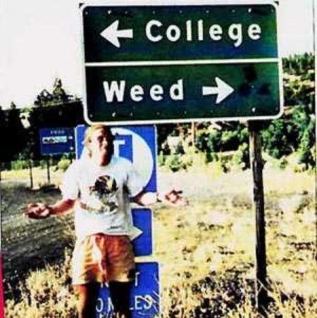 [Image: weed-college.jpg]
