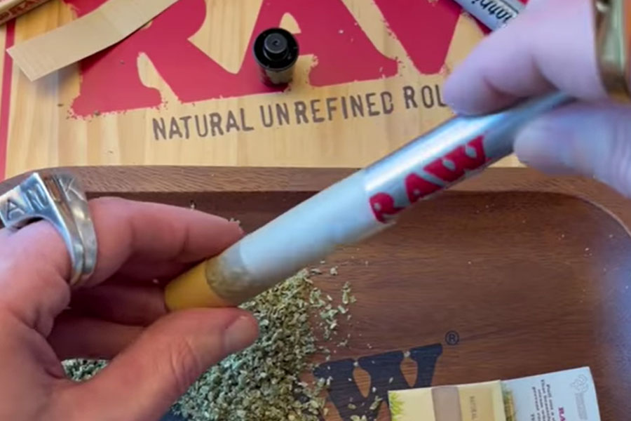 How to roll a 12 gauge shotgun shell joint