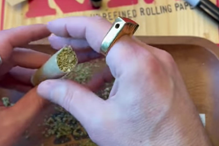 how to roll a shotgun shell blunt